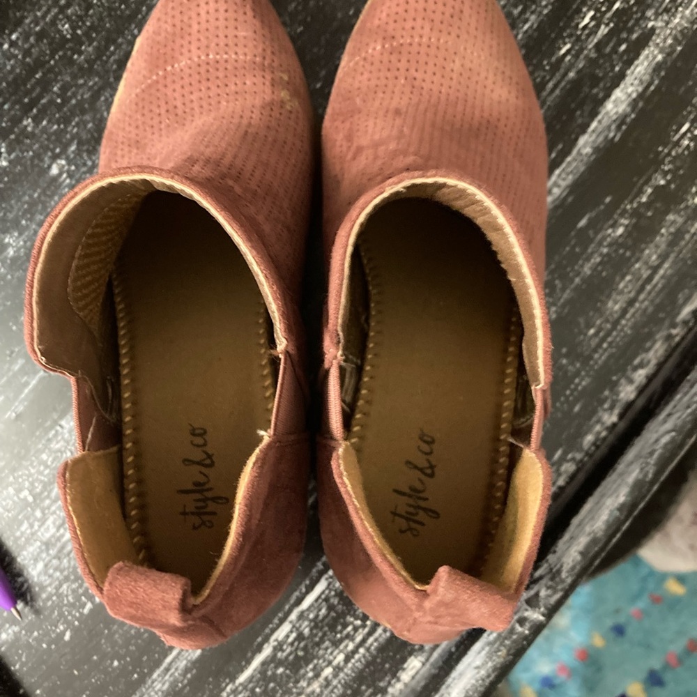 Lower cut boots - Picture 3 of 5